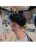 20代30代メンズ刈り上げフェードスタイルかき上げ短髪ワイルド