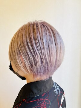 クリアスウィート(clear swi:t) ホワイトカラーxショートボブ