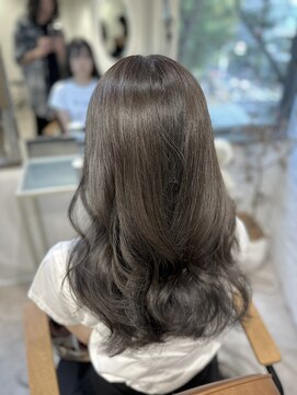 ムク 新宿(muc) クリアグレージュ