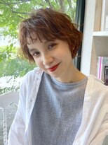 カムジーヘッドカミノウラ(COMEGHEAD KAMINOURA)&nbsp;ゆるふわショートくびれヘアピンクカラーショートヘア