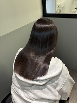 ジーニーホリエ(Geniee horie) 髪質改善ミネコラ、インナーカラー