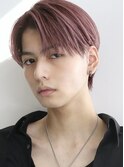 ハイトーンピンクセンターパートハンサムショート