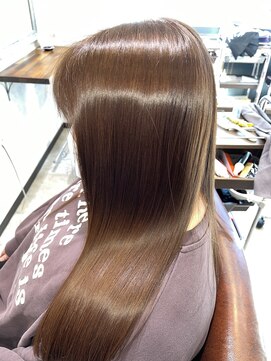 エスト(est) 美髪ストレート　【新宿/髪質改善トリートメント】