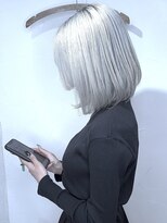 ブレイズヘアー(BLAZEhair) 【上品スタイル】ホワイト×ブリーチ4回