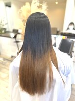 リル(LiL)&nbsp;毛先のデザイン/ブリーチ/スモーキートパーズ