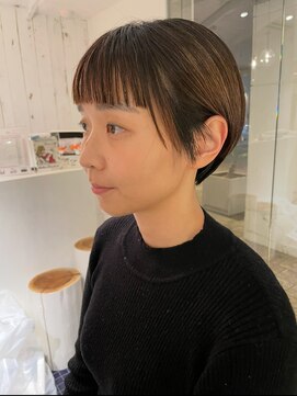 スノッブ ビア ビーチ(Snob VIA Beach) オン眉ショート