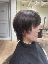 【大人女性の魅力を引き出す】白髪ぼかしで自然でおしゃれな仕上がりに