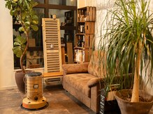 プライベート空間で髪や頭皮のお悩みを伺います。