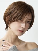 表参道白髪ぼかしハイライトくびれショートボブグレーベージュ