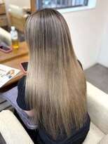 リングバイモアムー(Ring by Moremuu)&nbsp;シャドールーツ　バレイヤージュ　ホワイトミルクティー