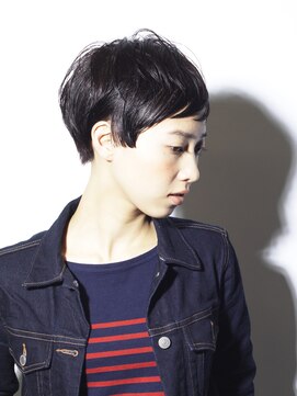 ブルー ヘアーメイク(Blue Hair Make) クールなマッシュショート