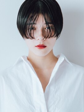 ベル 銀座5丁目店(Belle) センターパート黒髪なのに色気のあるショートスタイル【銀座】
