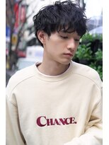 ジョエミバイアンアミ(joemi by Un ami)&nbsp;（joemi 新宿）横顔もかっこいいゆるスパイラルパーマ　近江