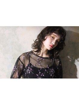 Lielは、全国のサロンでも１％しか取り扱いのできない上質トリートメントの「ケラスターゼ」導入店！