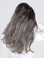 シウン(SIUN.)&nbsp;【siun. 京都駅】大人グレージュ_グラデーション