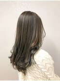 レイヤースタイル×オリーブグレージュ