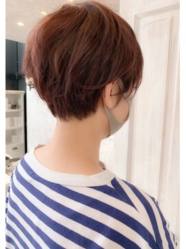 キャアリー(Caary) 福山市　丸みエアリーショートボブなら人気キャアリー