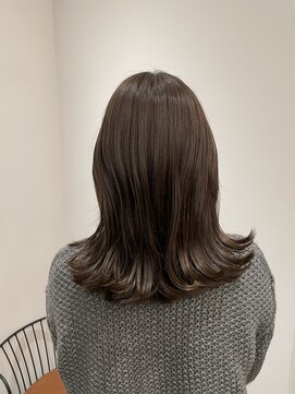 リリアーナ(LILIANA) 【LILIANA】くびれる上品な韓国ミディヘア