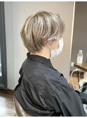 ホワイトブロンドハイライト・ラベージュマッシュ