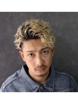 ライズ 綾瀬店(RISE) 【禁断のブリーチツイストスパイラル】束感ショートパーマ！