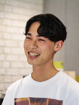 クリーピー センターパートラフパーマ【神戸/明石/西明石/バーバー】