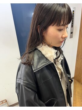 ラビリンス(Labyrinth) 後れ毛がかわいい!!ハイライトカラーの大人オシャレヘア