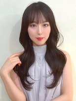 韓国ヘア　顔まわりレイヤー　シースルーバング　艶感