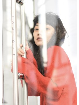 ユイツ ロングパーマ