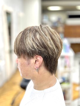 アサクラ シンキタ(ASAKURA SHINKITA) メッシュ×ショート