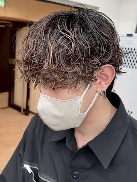 ウェイビーエフティフィフス 横浜西口(WAVEY ft.fifth) 横浜西口メンズパーマツイスパシャドウパーマ波巻きパーマ30代◆