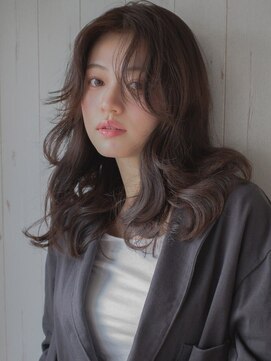 トローノ 栄(TRONO) 顔周りレイヤー 顔周りカット 艶髪 韓国風巻き アッシュ