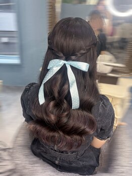 サロン ド レナード 原宿(salon de RENARD)の写真/いつもの私に、少しだけ特別を。気分まで可愛くなるカジュアルアレンジ