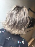 ホワイトシルバーカラー