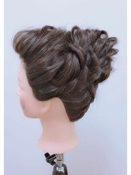 ヘアーアンドメイク ディライト(Hair&Make Delight) ふんわりアップ