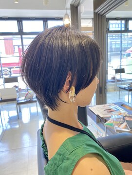 ヘアーサロンデフォーエバールークス(hairsalon de Forever Lux) 大人ショート トレンド襟足 小顔