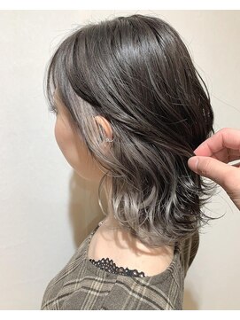 レガーロ(Re:galo) インナーカラー×グレーアッシュ【桶川駅/Aujua】