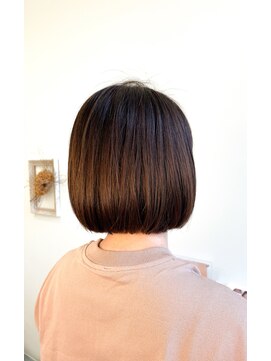 アッカ(acca) イノアベージュ＠きりっぱなしボブ