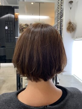 プラスディー(+D) ショートボブ