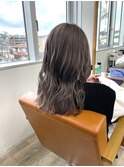 ホワイトベージュ