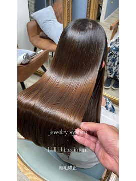 アンフィユヌキャトル(AnFye une Qatll) ジュエリーシステム×LULUトリートメント×縮毛矯正で艶髪に変身