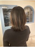 似合わせカットぱつっとラインのくびれミディアムレイヤー赤羽