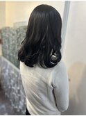 シンプル上品◎黒髪×内巻きミディスタイル