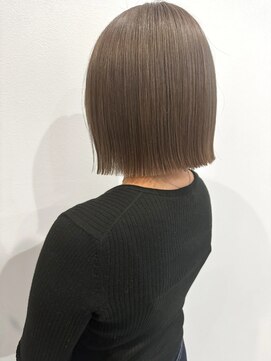 アンド(and.) ボブ×グレージュ