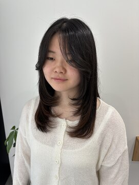 ルミナス(Luminous) 顔周りレイヤーカット