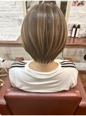 ショートボブ