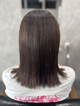 アールフォー 立石(R.4) 切りっぱなしボブ