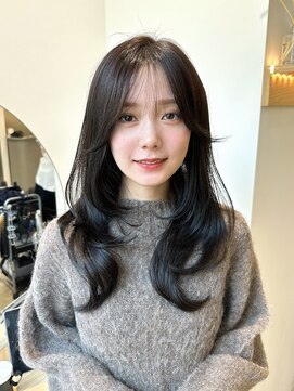 レイヤーカット、グレーグレージュ　アッシュ　ブルー　ネイビー