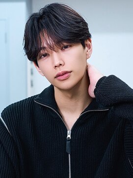 アンサー 原宿(ANSWER) メンズ縮毛矯正髪質改善シースルーセンターパート韓流ヘア