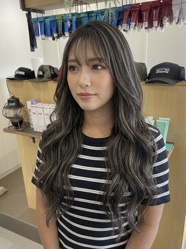 チオ(Chio) 立体感抜群！大人女子に似合うコントラストハイライト