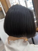 カシー(Casii)&nbsp;酸性ストレートで魅せる40代からの艶感ボブ